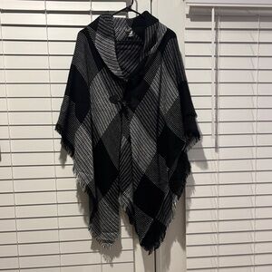 Mixit Black and Gray Checkered Poncho